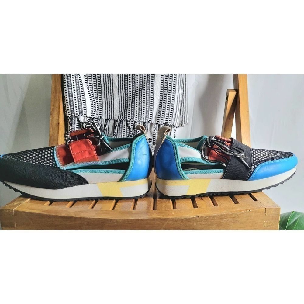 Steve Madden Women Artic Athletic  Sneakers Size 6M